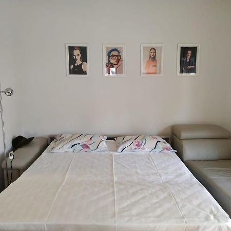 Fully Renovated, Family-Friendly Apartment, Next To A Huge Green Park, In Athens Center Exteriör bild